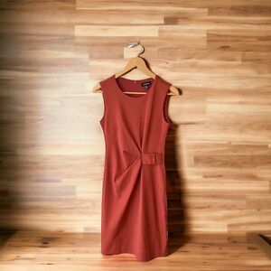NEW Le Chateau Sleeveless Ruched Side Buttons Rust Dress XXS Stunning Elegant
